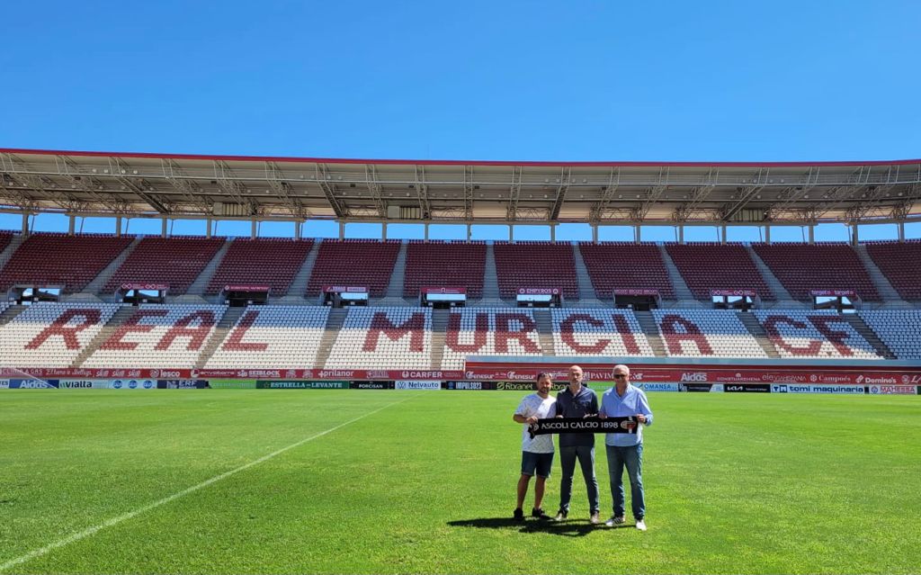 Salvatori in visita ai club spagnoli dello Huércal-Overa e del Real Murcia.