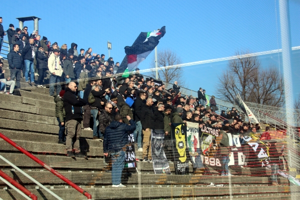 Biglietti Cremonese-Ascoli in vendita da oggi pomeriggio: 2465 posti per i bianconeri.