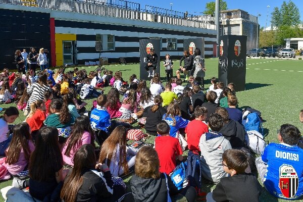 Stamane tutto l’entusiasmo dei 120 alunni della Primaria di Villa Pigna al Picchio Village.