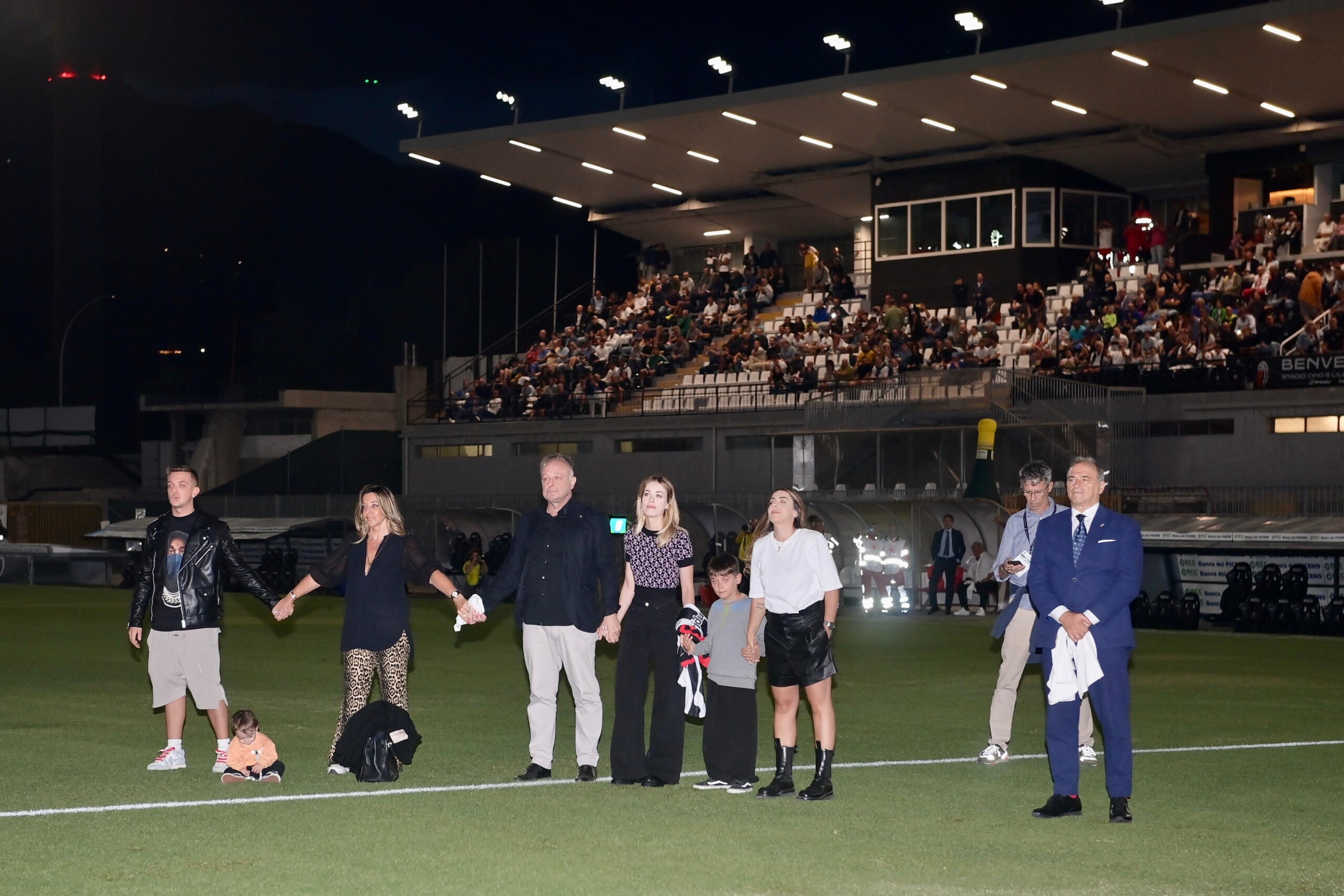 L’omaggio a Carletto Mazzone ieri al Del Duca prima di Ascoli-Feralpisalò