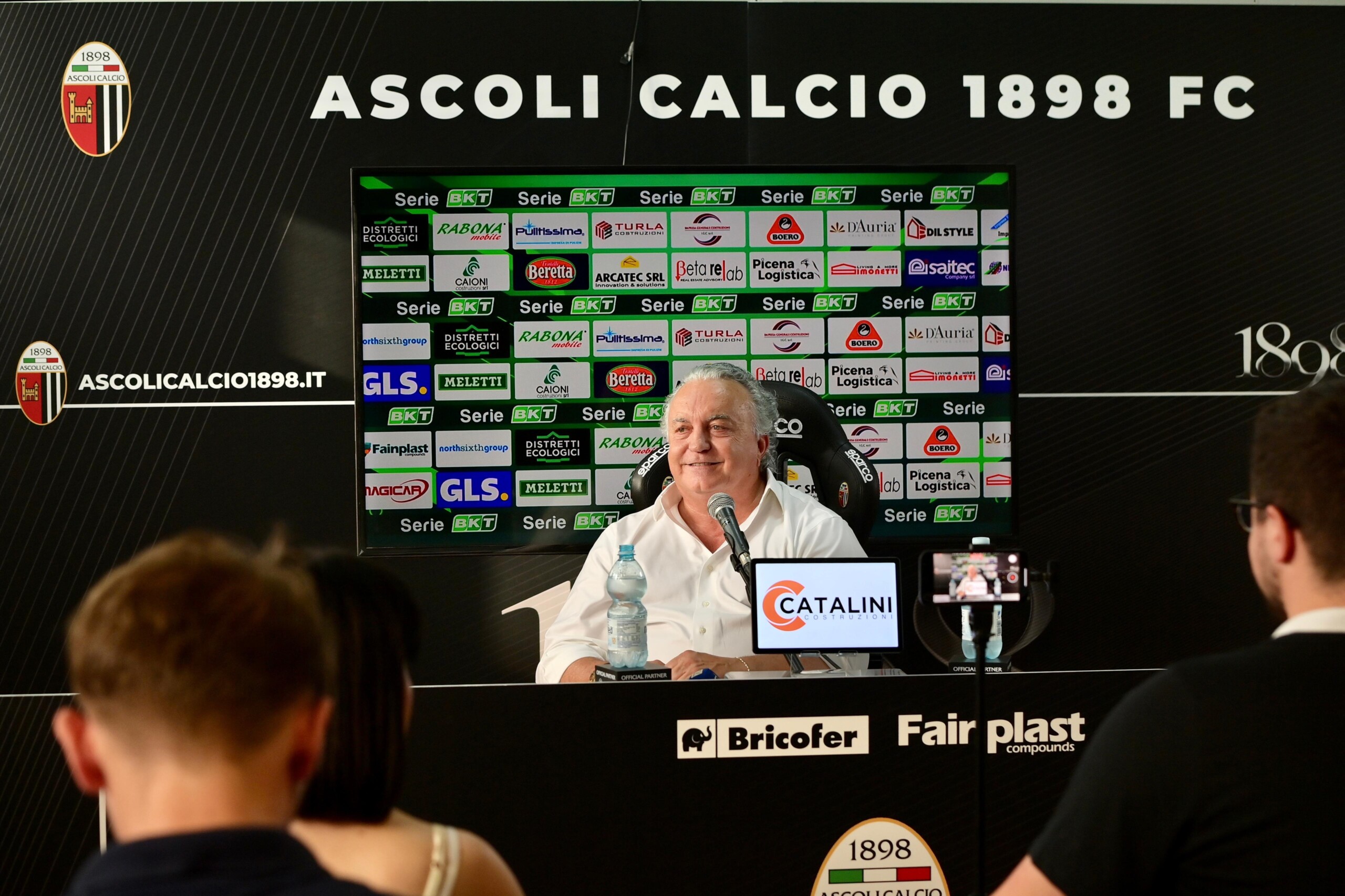 Conferenza Patron Pulcinelli: “Lascerò solo dopo aver portato l’Ascoli in Serie A”.