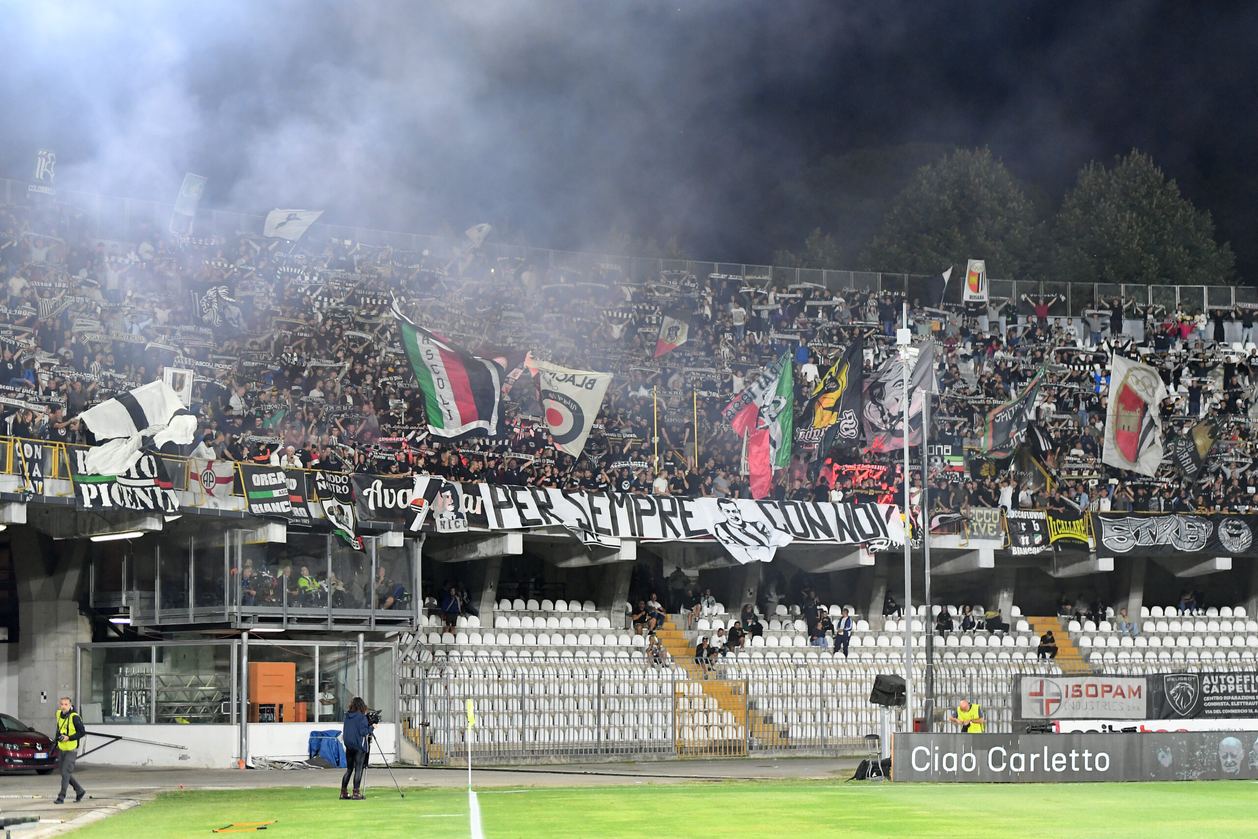 Giudice Sportivo: multa per fumogeni.