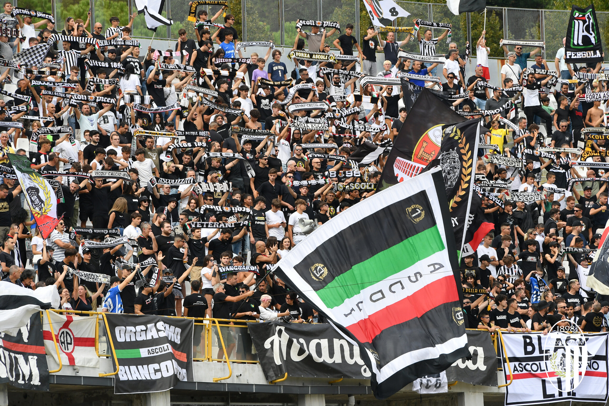 Ascoli-Spezia: tutti al Del Duca! Prezzi speciali in Mazzone e Curva.