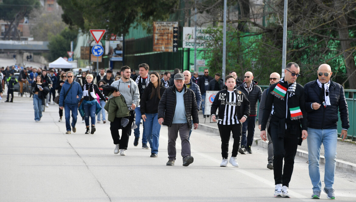 Ascoli-Gubbio: biglietti in vendita da oggi pomeriggio.